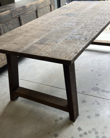 Stoere eettafel "Reno" van oud hout met A poot - grey