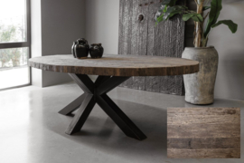 Stoere ovale eettafel "Levv" van oud hout met spinpoot