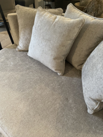 Mooie ovale  fauteuil/bankje "Kim" van Bocx Interiors