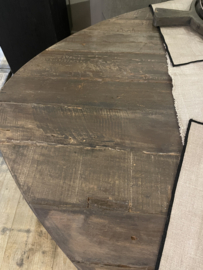 Stoere ovale eettafel "Jens" van oud hout
