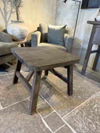 Stoere bijzettafel van oud hout "Jens" - 2 maten