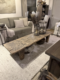 Mooie unieke  salontafel Naga van oud hout