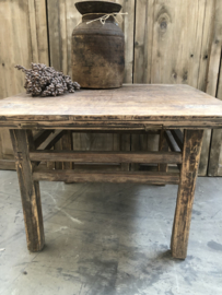 Stoere oude unieke salontafel / bijzettafel