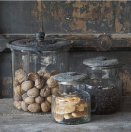 Mooie glazen voorraad pot met houten deksel