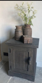 Stoere set nachtkastjes oud hout
