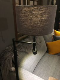 Stoere zwarte vloerlamp met klein leeslampje