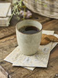 Mooi servies zandkleur
