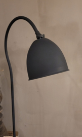 Mooie metalen vloerlamp loodgrijs Garda van Frezoli