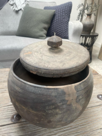 Stoere houten unieke bak met deksel