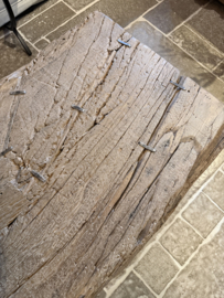 Hele gave robuuste salontafel van oud hout