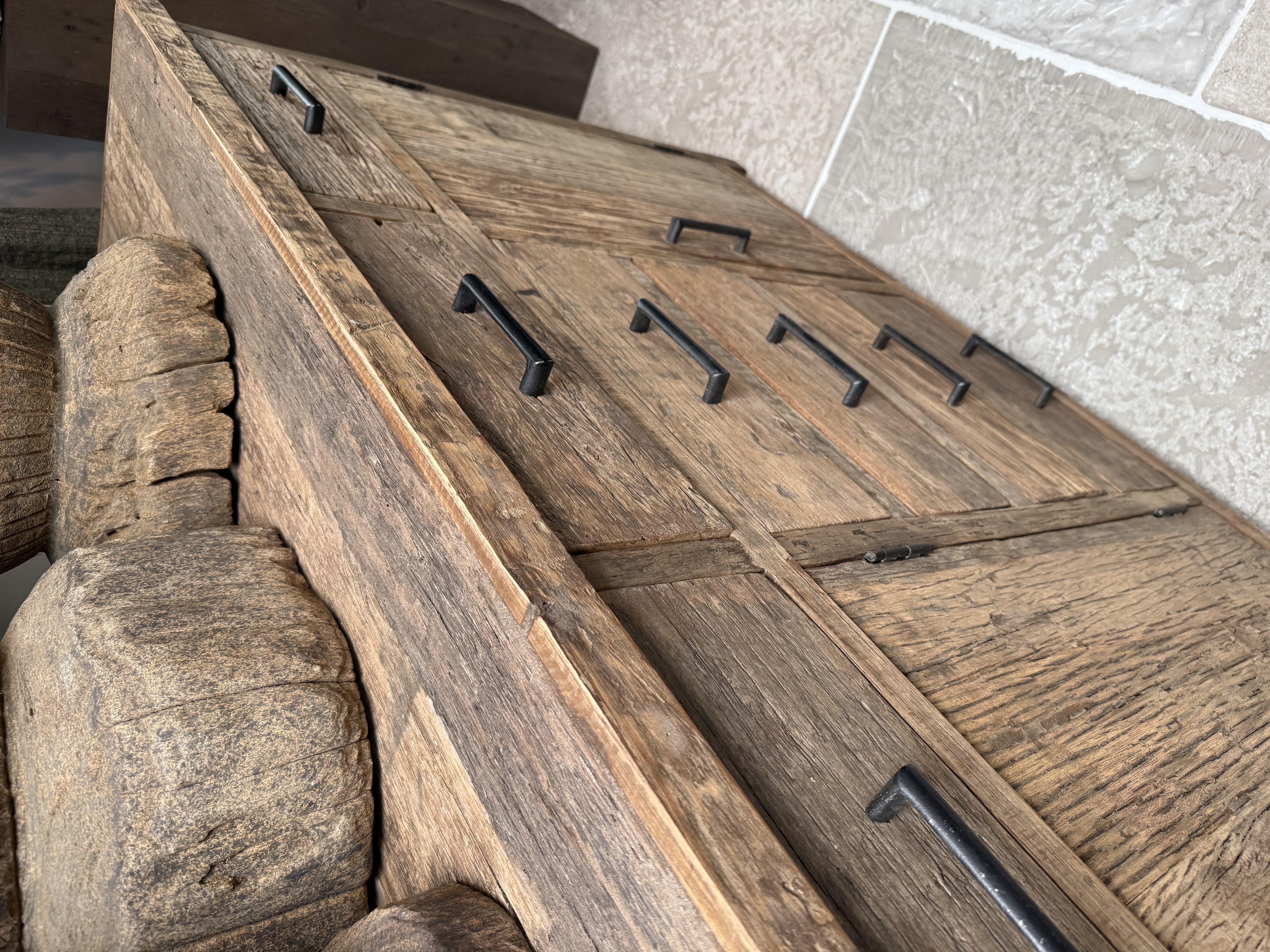 Stoer dressoir "Levv" van oud hout XXL 275 cm