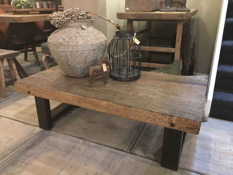 Stoere bijzet salontafel hout met staal, hout en staal