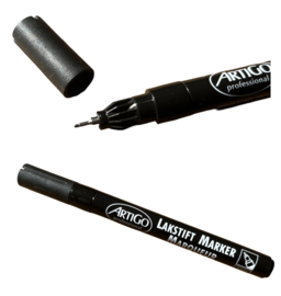 Lakstift marker 1 mm (schrijft op alles)