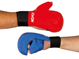 Karate handbeschermer met duim