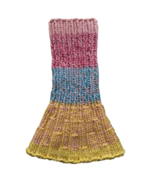 Wijd uitlopende lange kol - pastel