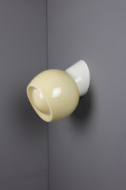 Wandlamp Bakeliet Bol Knop Geel