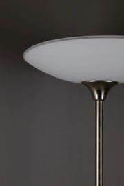Staande strakke lamp