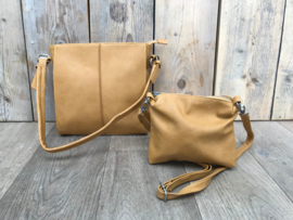 Kleine gele bag in bag tas met siernaad