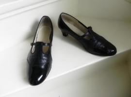 Vintage granny pumps shoes (2014)