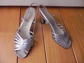 Silca vintage zilveren peeptoe pumps (1708)