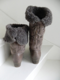 Bama vintage lamsbont fur boots (2024)