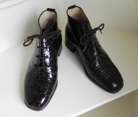 Verhulst croco lak boots (1933)