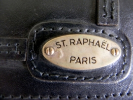 St. Raphael vintage clutch (1840)