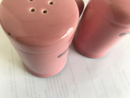 Salt & pepper shakers - enamel look - pink - Cabanaz