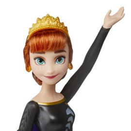 Frozen 2 Fashion Doll Singing Queen Anna