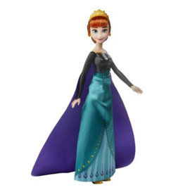 Frozen 2 Fashion Doll Singing Queen Anna