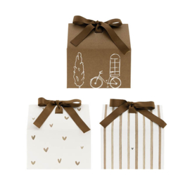 Gift Box with Stripes Brown | 13,5x17,5 cm | Bastion Collections