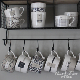 Mok Small | Coffee with Love | Titane/Zwart | Bastion Collections