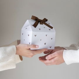 Gift Box with Hearts Brown | 13,5x17,5 cm | Bastion Collections