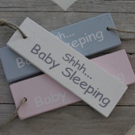 Houten Label "Shhh... Baby Sleeping"