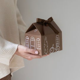 Gift Box House Brown | 13,5x17,5 cm | Bastion Collections
