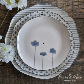 Dinner Plate Stripes ♥ | Iris Blue | 27 cm | Bastion Collections