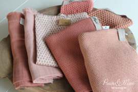 Pannenlap | Faded Rose | Gebreid | Mynte Ib Laursen