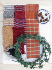 Materialenpakket + patroon primitieve kerstslinger `Snowmen`
