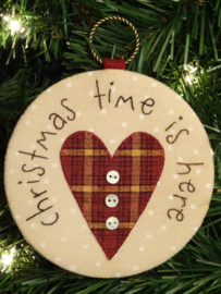 Kerstbal 'Christmas time is here' materialenpakketje + patroon
