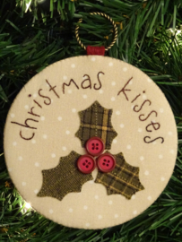 Kerstbal 'Christmas Kisses' materialenpakketje + patroon