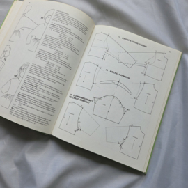 Boek: Patroontekenen voor Kinderkleren