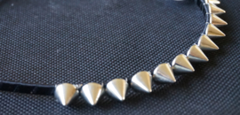 Diadeem met spikes