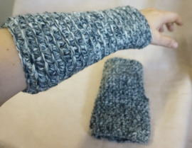 Gehaakte armwarmers - Grijs gemeleerd