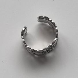 Ring band