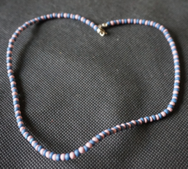 Lila / blauwe ketting