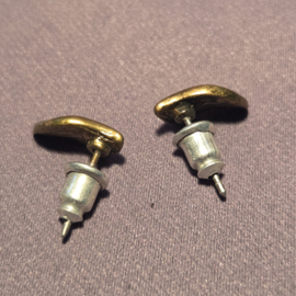 Oorstekers bronskleur