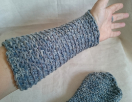 Gehaakte armwarmers - Grijs gemeleerd