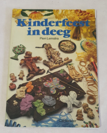 Kinderfeest in deeg