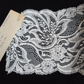 Vintage breed kant offwhite - 2 stukken