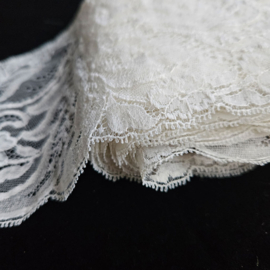 Vintage breed kant offwhite - 2 stukken